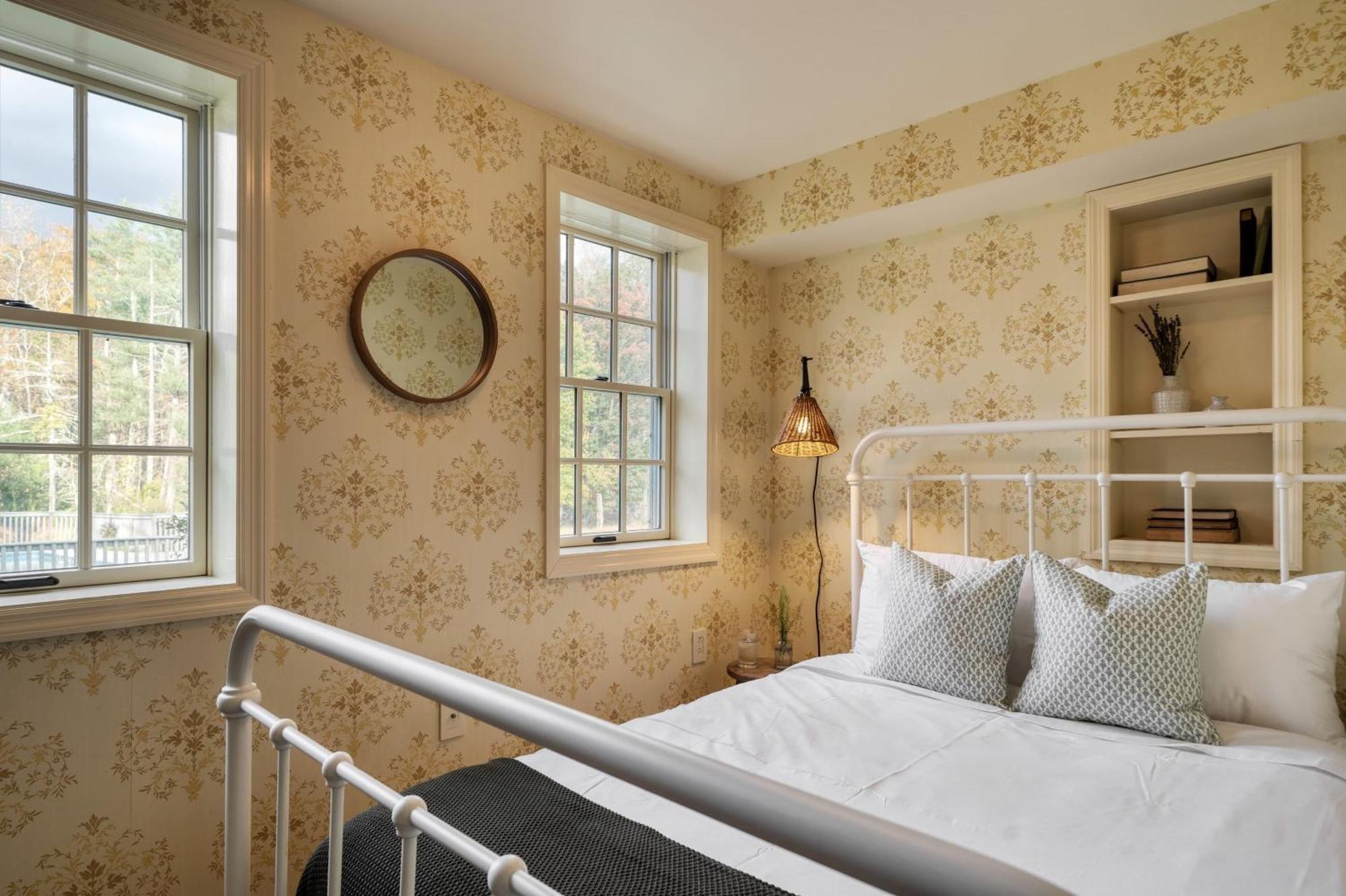 Cortland By Avantstay Charming Heritage Estate W Private Lake Pool Saugerties Bagian luar foto
